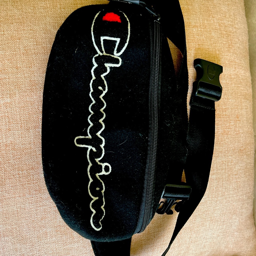 Champion belt bag